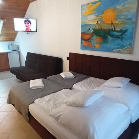 Pensjonacik Ewa Bed & Breakfast Darłowo Exterior foto